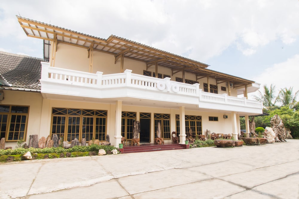 Grand Pakidulan Hotel BY OYO Rooms in Sukabumi, Indonesia