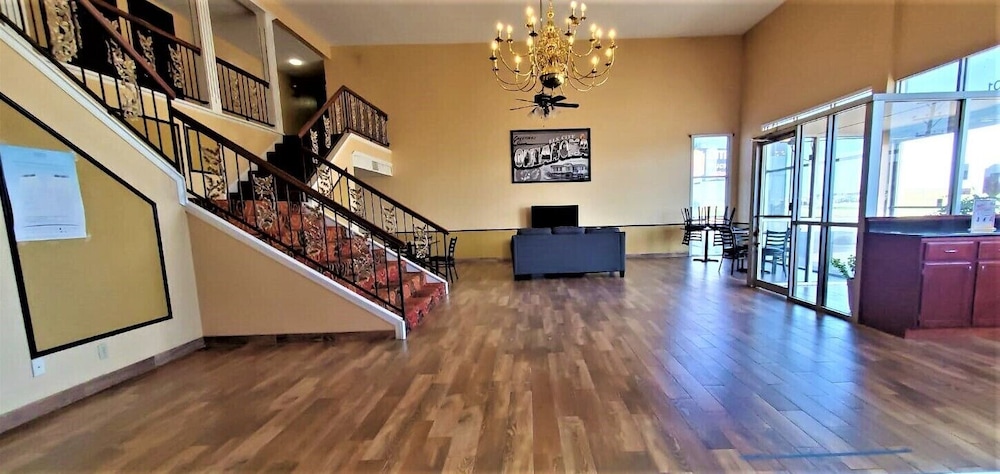 Super 8 by Wyndham Elk City - photo 4