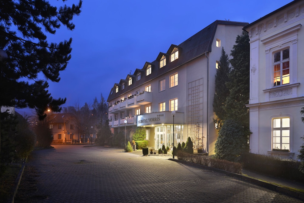 Parkhotel Morris Nový Bor — hotel in Novy Bor