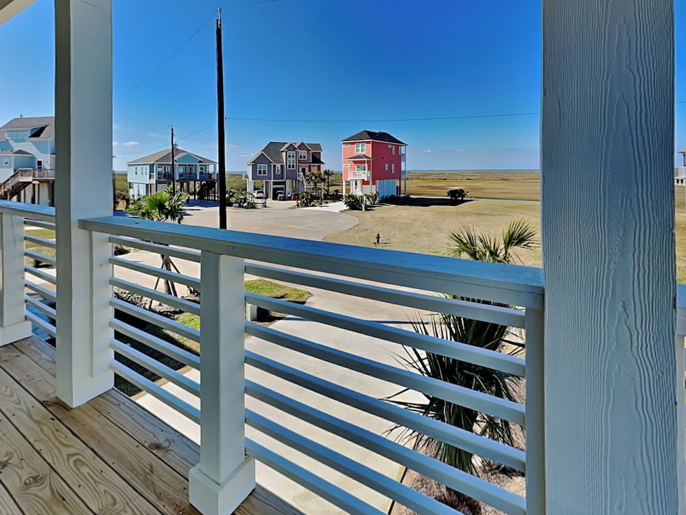 Pointe of View - photo 3
