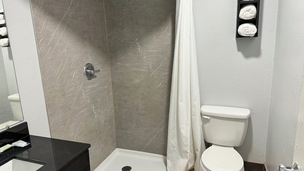 Xpress Inn & Extended Stays - photo 18