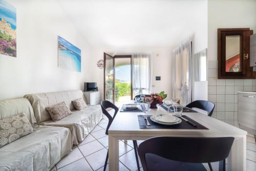 Giardino Con Vista Mare — 4-Star Luxury Hotel in Valledoria, Italy