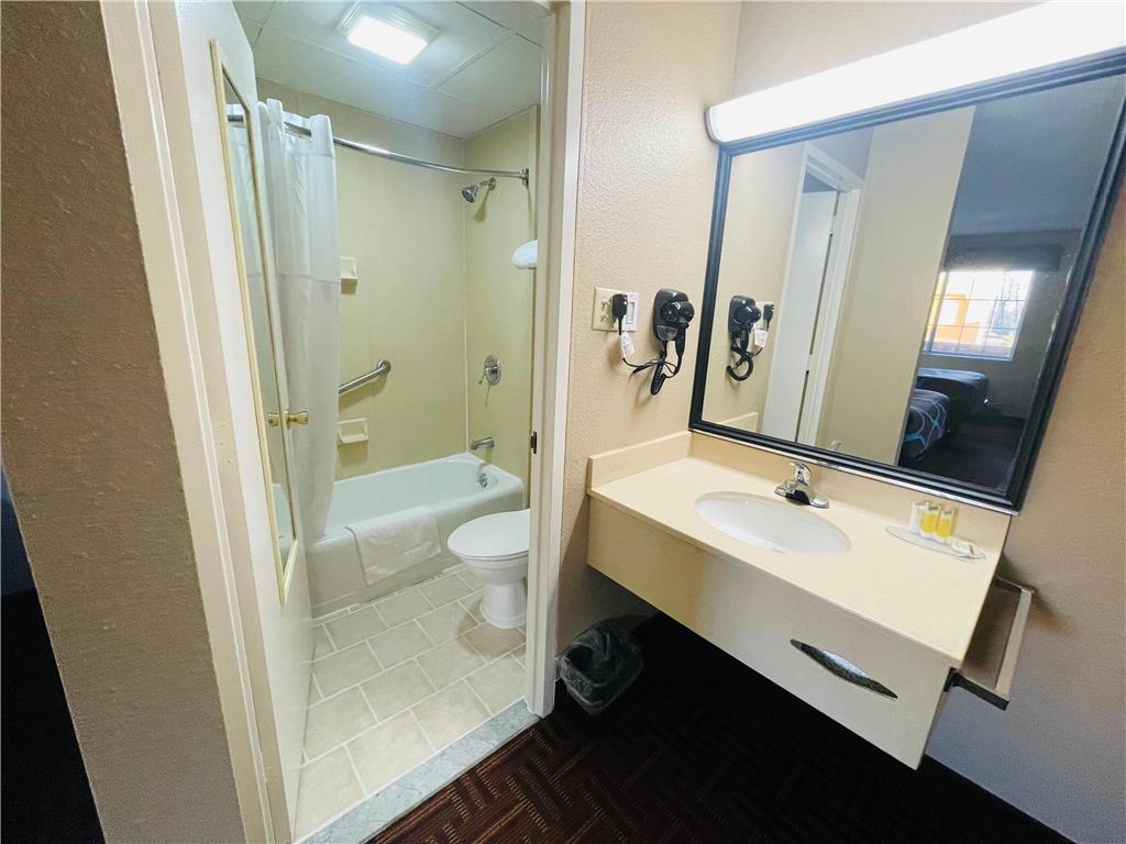 Super 8 by Wyndham Gloucester - photo 22