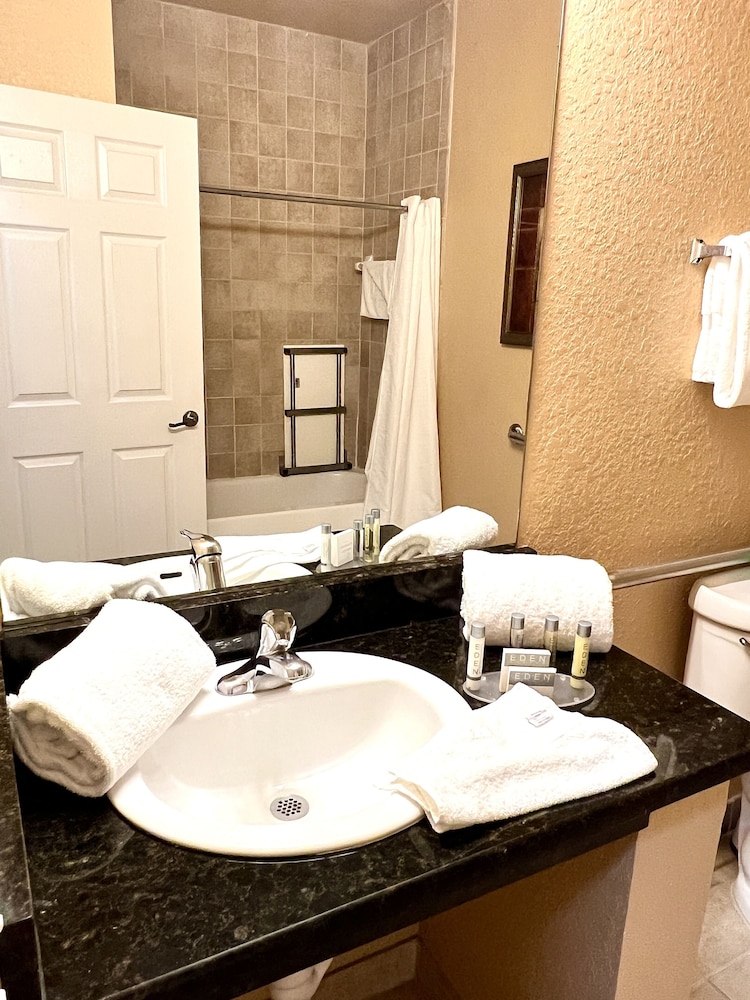 1361tt Unit 7401 Tuscana Resort 3 Bedroom Condo by RedAwning - photo 16