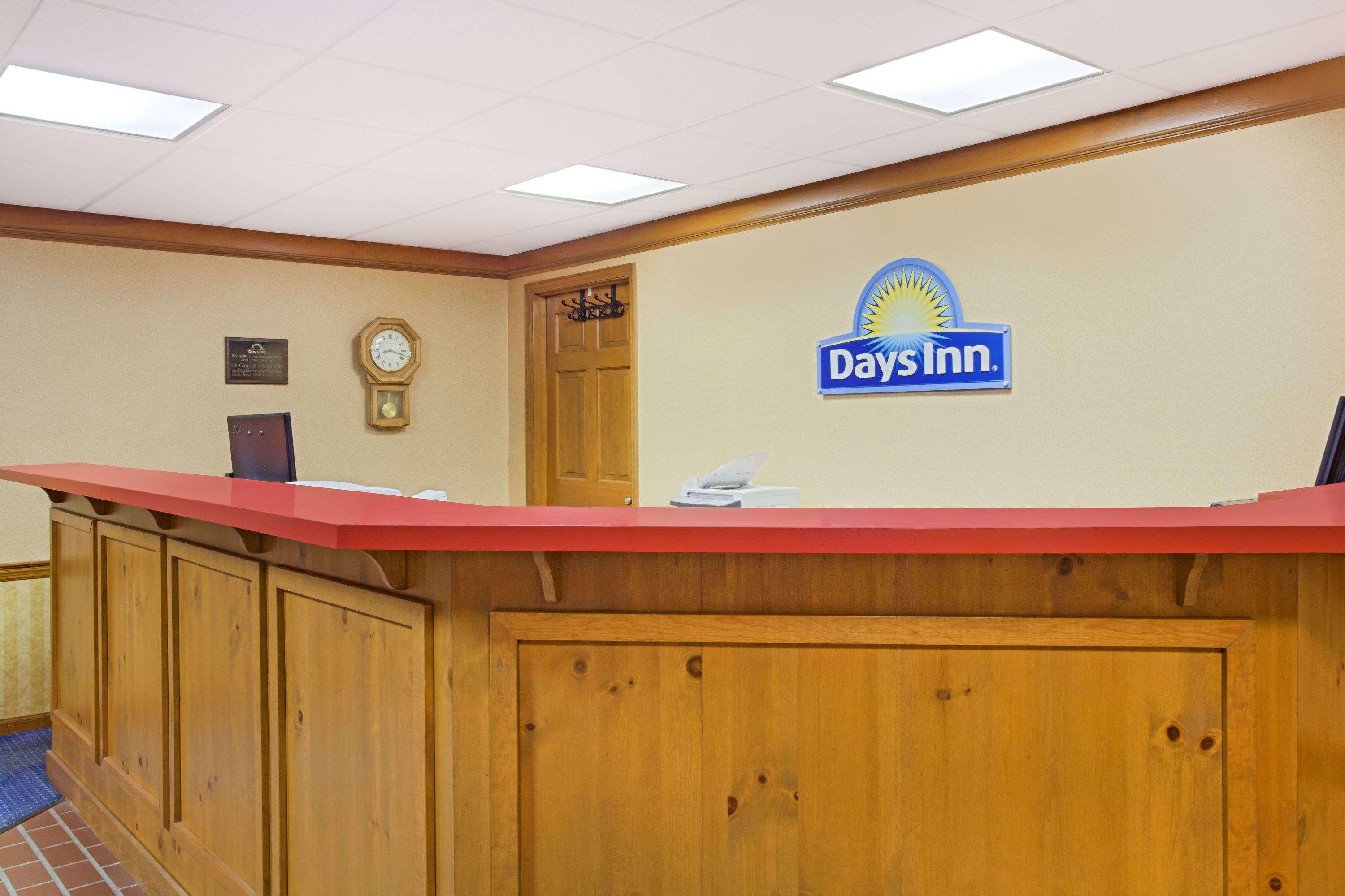 Days Inn By Wyndham Auburn - photo 11