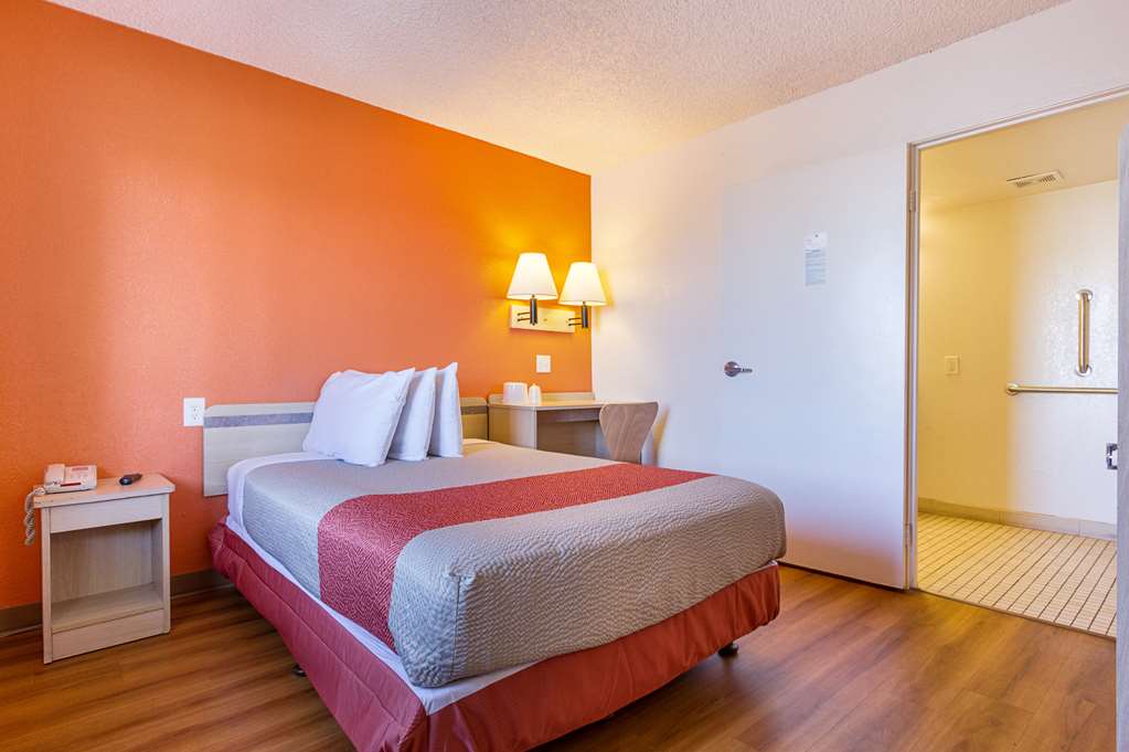 Motel 6 Mesa South - photo 9