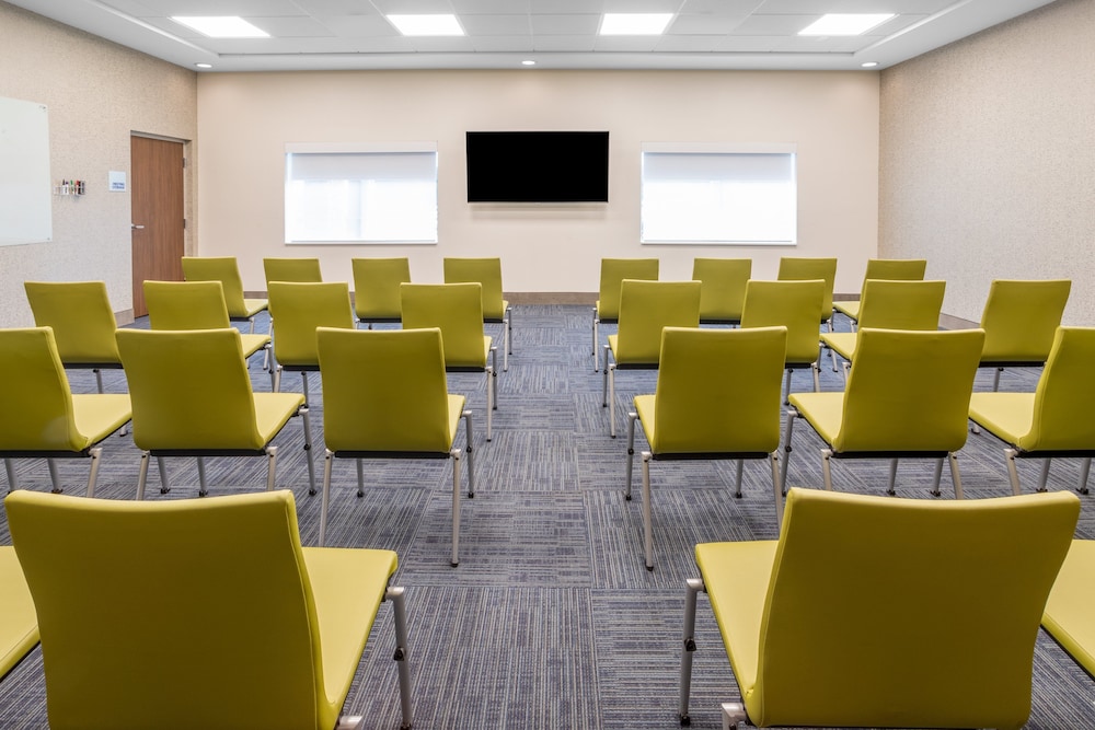 Holiday Inn Express & Suites Wildwood The Villages by IHG - photo 71