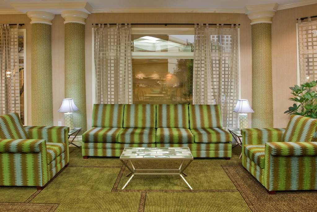 La Quinta by Wyndham Haywood Mall Near Greenville Downtown - photo 6