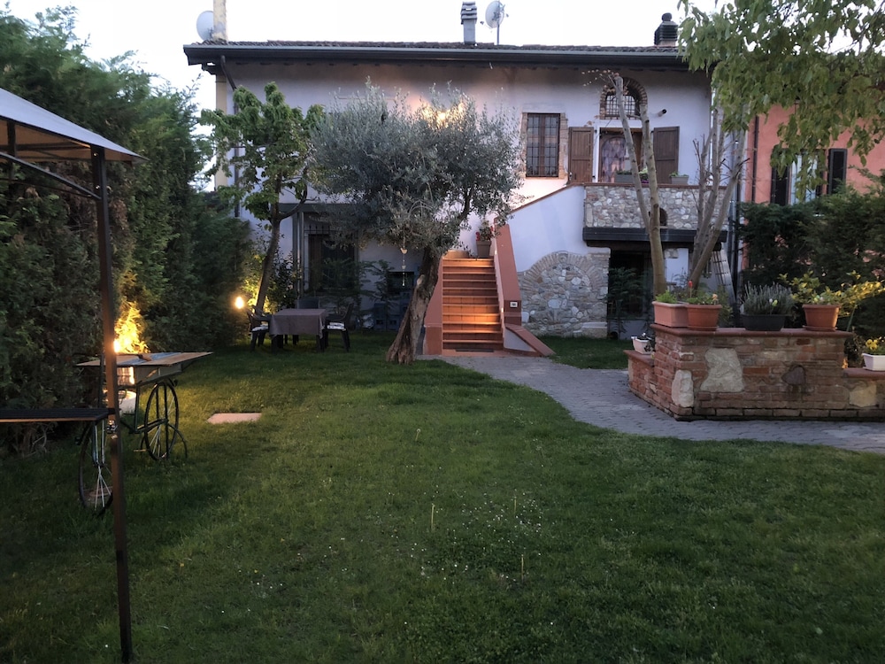DesenzanoLoft Garda Family House — 4-Star Luxury Hotel in Desenzano Del Garda, Italy