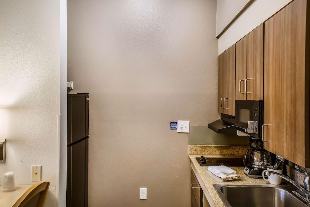 Quality Inn Fishers Indianapolis - photo 18