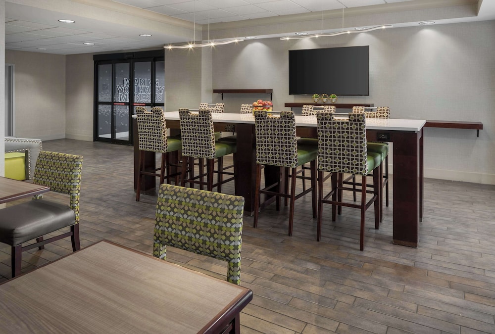 Hampton Inn Rochester Irondequoit - photo 3