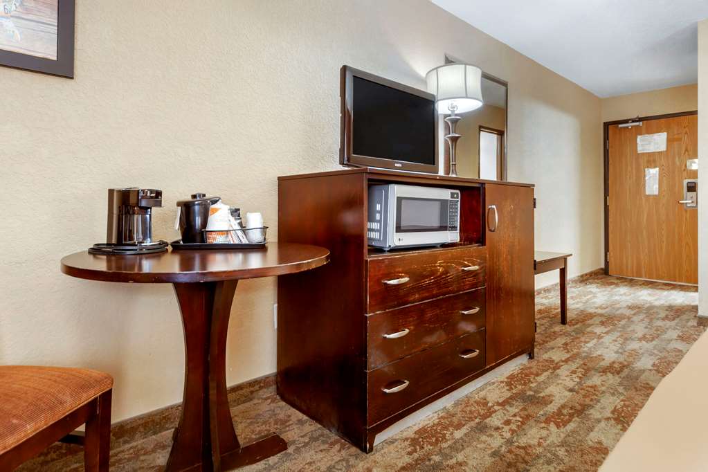 Econo Lodge Black Hills - photo 16