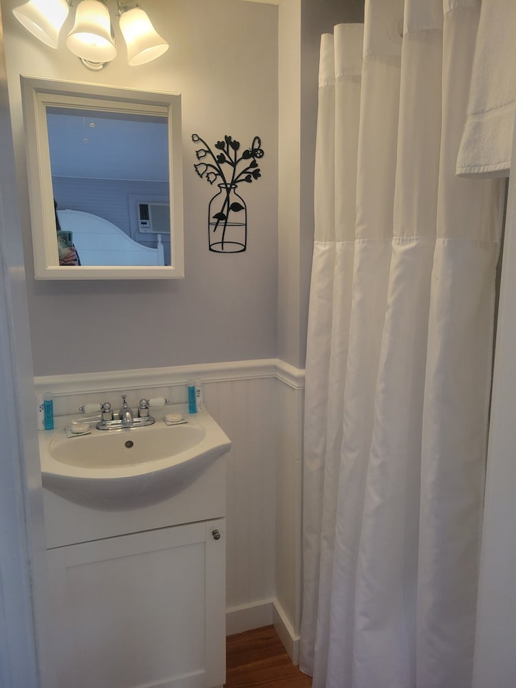 2 River Road Inn & Cottages - photo 51