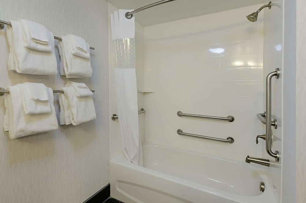 Hampton Inn Salem VA - photo 28