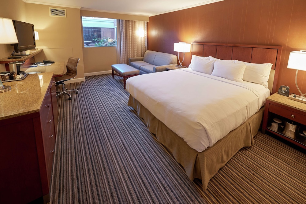 DoubleTree by Hilton Akron Fairlawn - photo 4