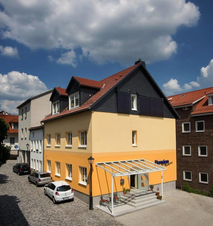 Hotel Garni Am Kirchplatz - carbon neutral hotel in Ilmenau