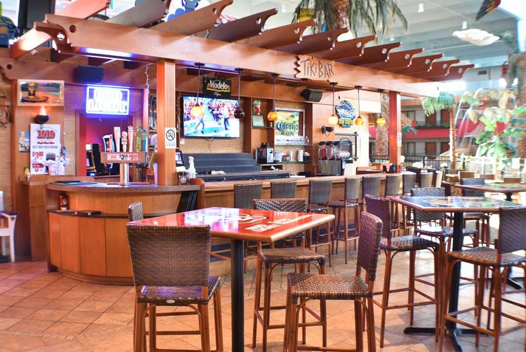 Ramada by Wyndham Sioux Falls Airport Waterpark & Event Ctr - photo 62