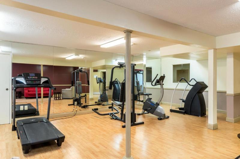 Days Inn by Wyndham Muskegon - photo 100