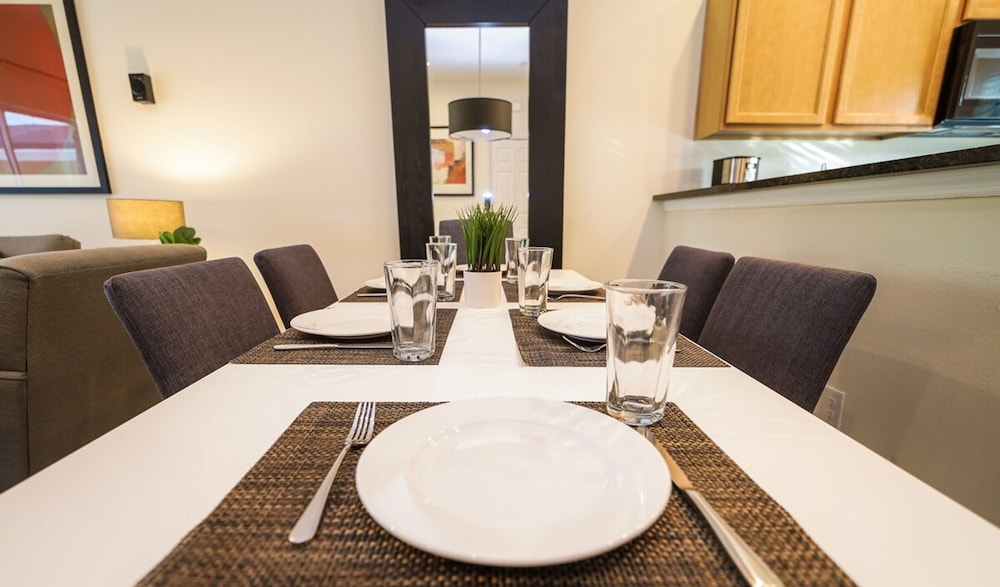 Townhome Jacuzzi Grill 10 min Disney - photo 6