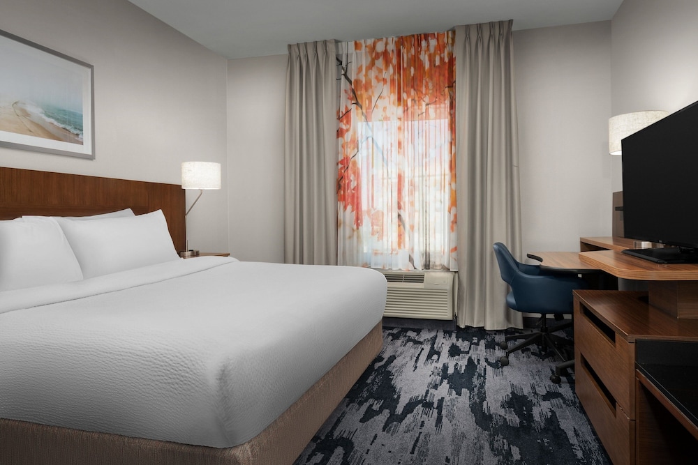 Fairfield Inn & Suites by Marriott Panama City Beach - photo 19