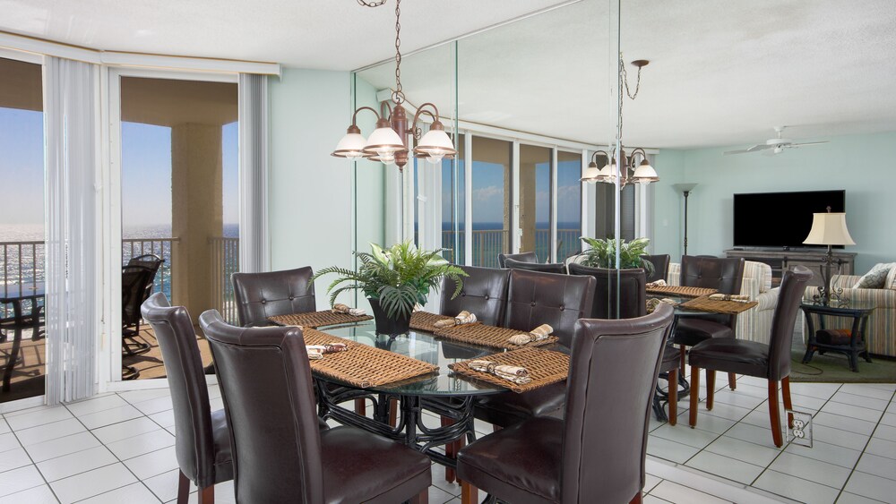 Long Beach 4 1007E 556192 by RedAwning - photo 24