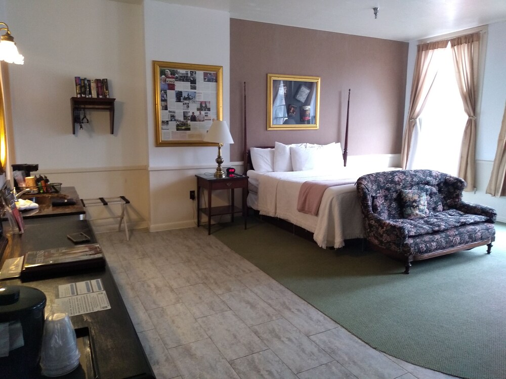 The Charles Inn at Vacationland Inns - photo 71