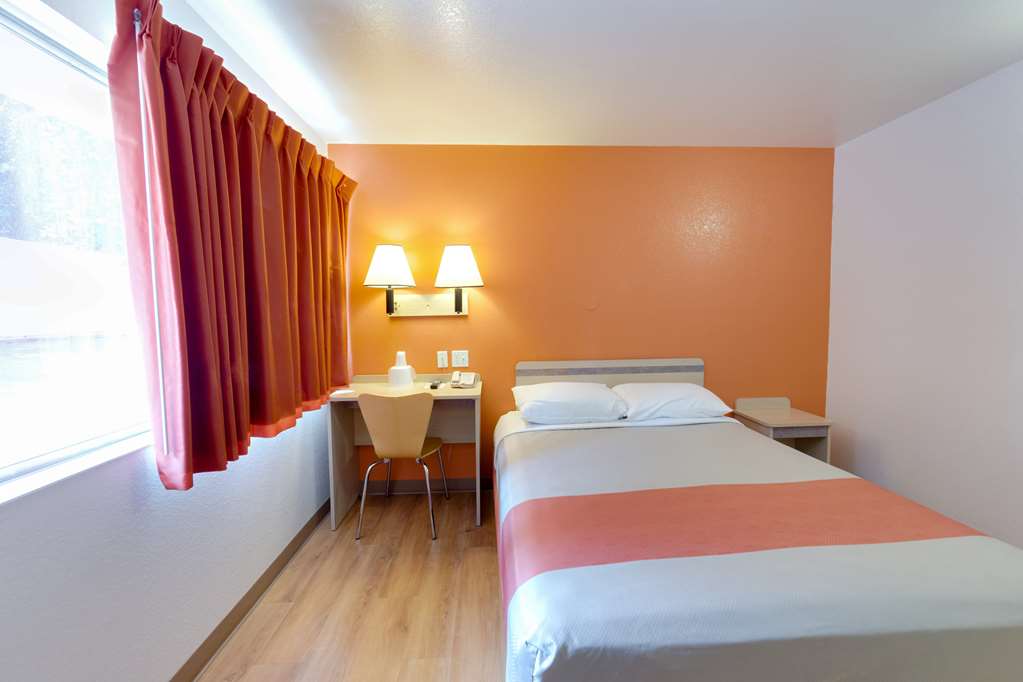 Motel 6 Weed Mount Shasta - photo 17