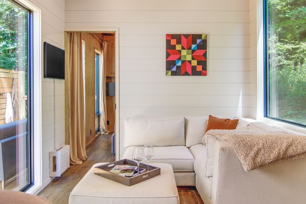 Upscale Modern Tiny Cabin on Cane River - photo 6
