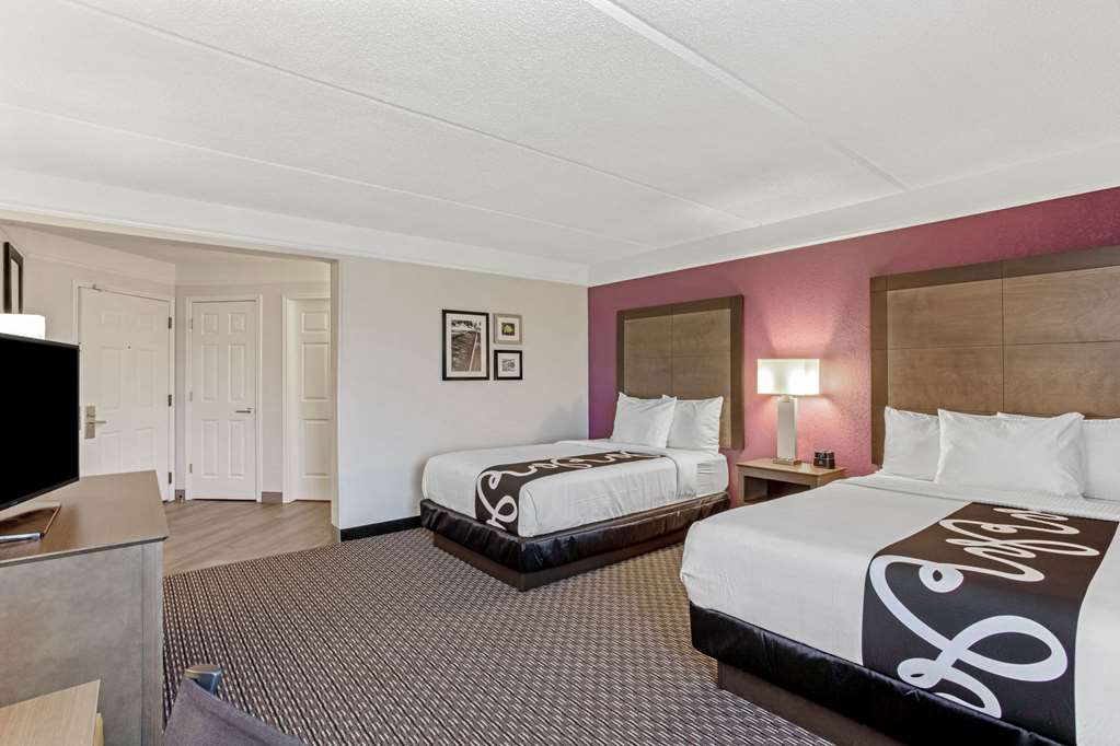 La Quinta Inn & Suites by Wyndham Panama City - photo 16