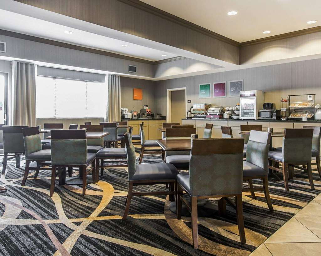 Comfort Inn Sullivan - photo 32
