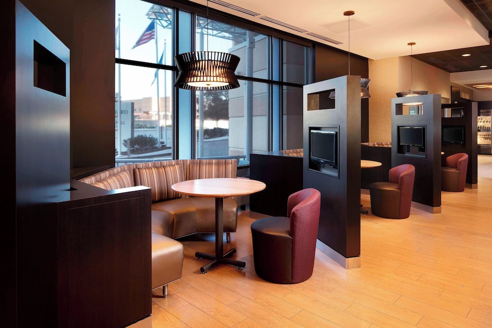 Courtyard by Marriott Indianapolis Downtown - photo 35