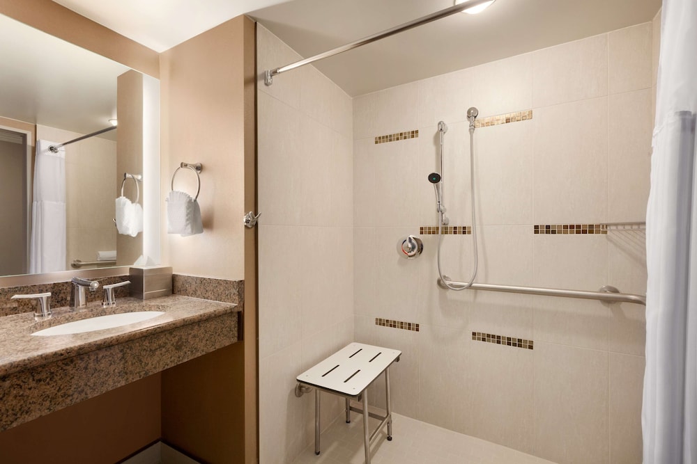 Hilton Arlington - photo 28