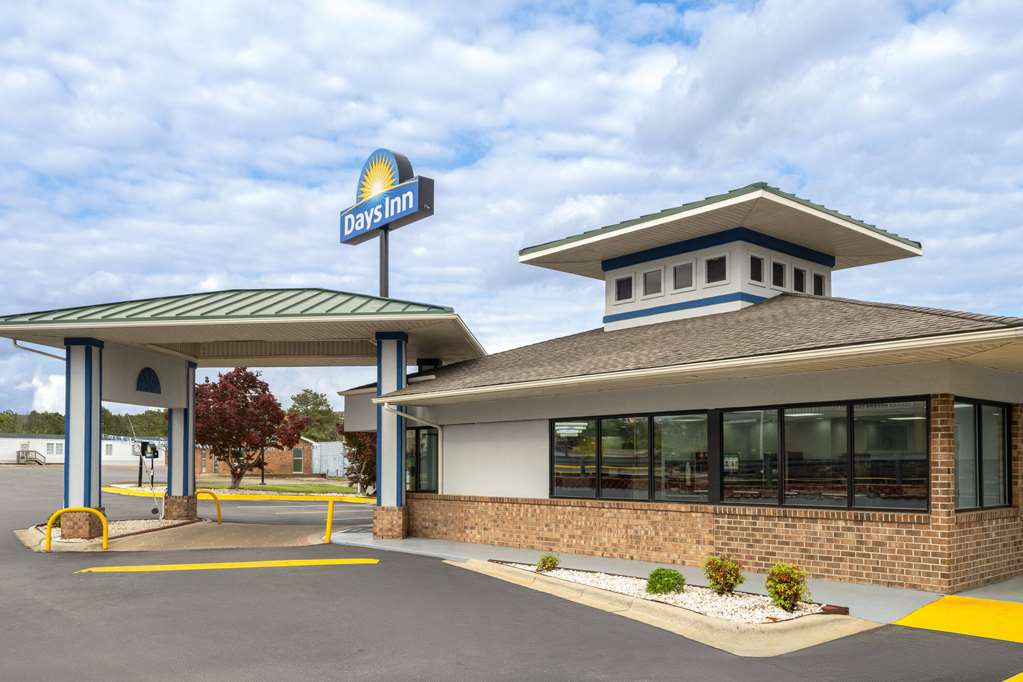 Days Inn by Wyndham Weldon Roanoke Rapids - featured photo