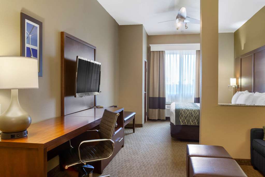 Comfort Inn & Suites Amarillo East - photo 10