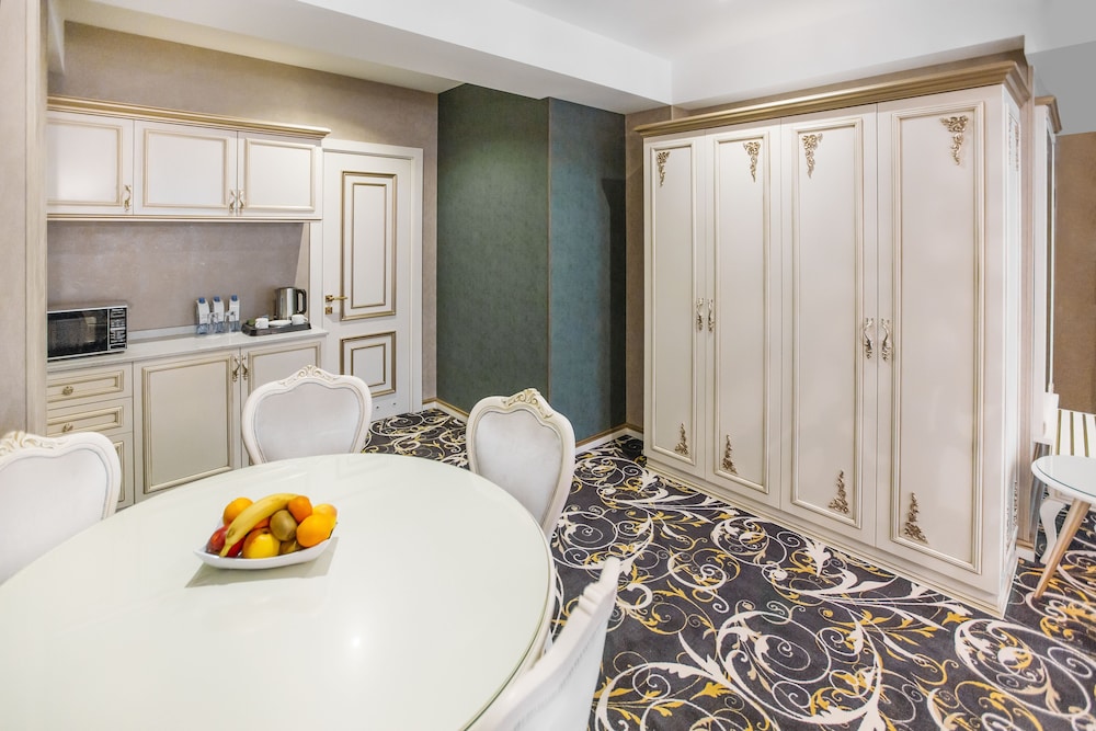 In-room dining