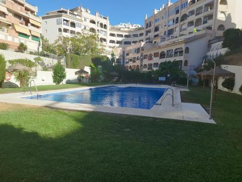 Piso de 1 Dormitorio Urb Torrequebrada
