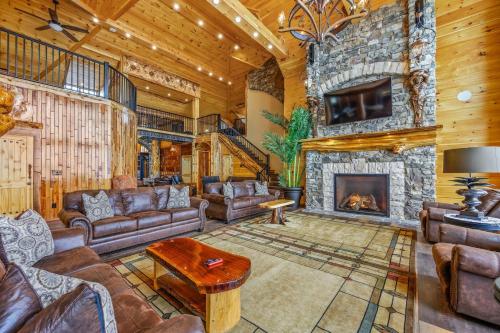Tennessee Whiskey Indoor Pool Amazing Views Theater Room Hot Tub 5 Star Luxury - photo 11