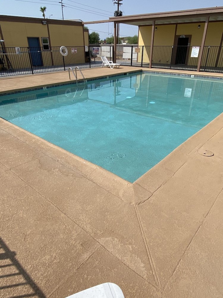 Gila Bend Lodge - photo 17