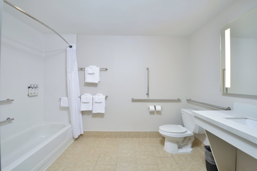Holiday Inn Express Lewisburg New Columbia by IHG - photo 32