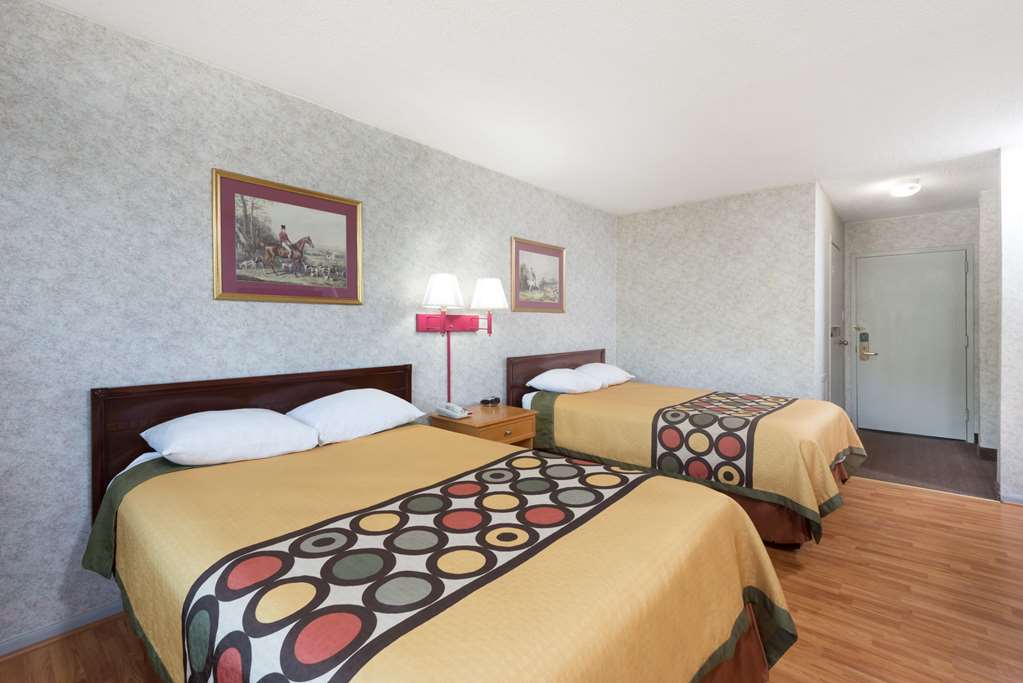 Super 8 by Wyndham Hancock MD - photo 6
