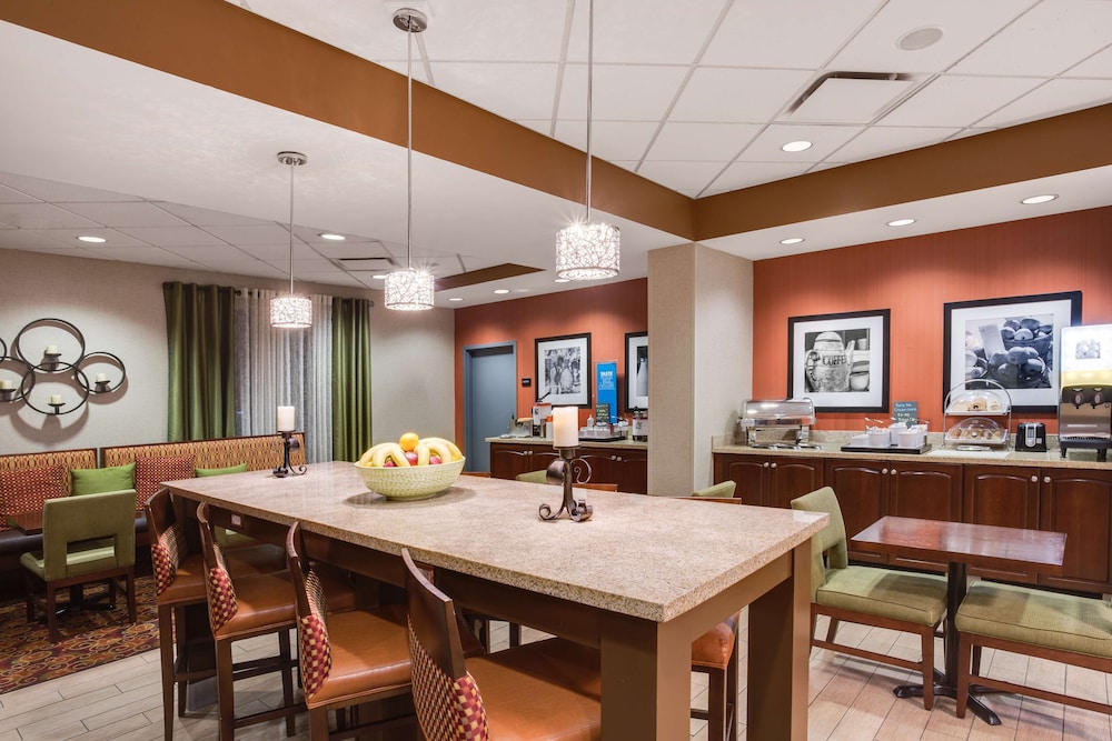 Hampton Inn Pittsburgh West Mifflin - photo 32
