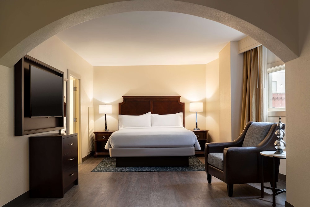Embassy Suites by Hilton New Orleans - photo 20