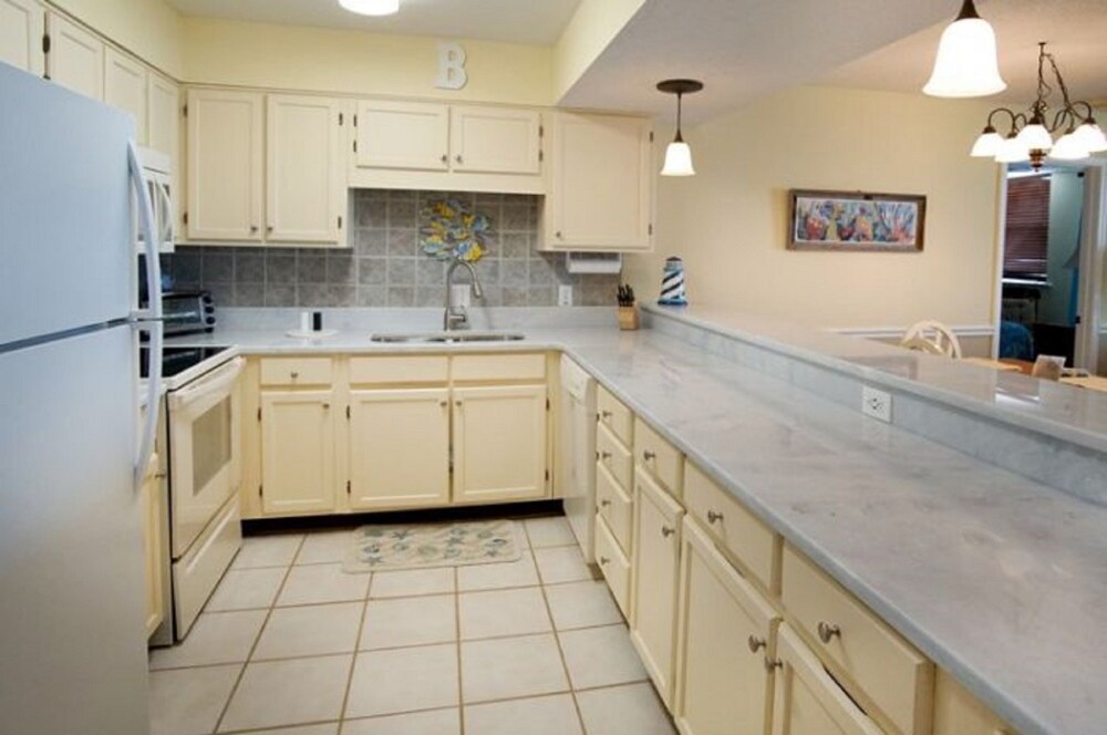Units at Hyperion Towers by Elliott Beach Rentals - photo 12
