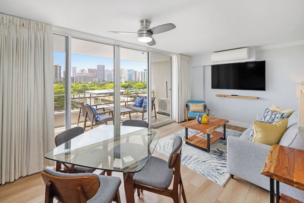 Regency on Beachwalk Waikiki by OUTRIGGER - photo 34
