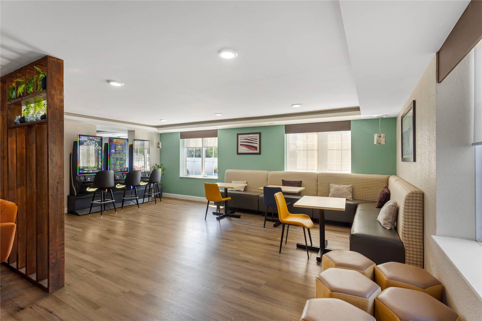 Comfort Inn & Suites Pottstown Eastern Gateway - photo 43