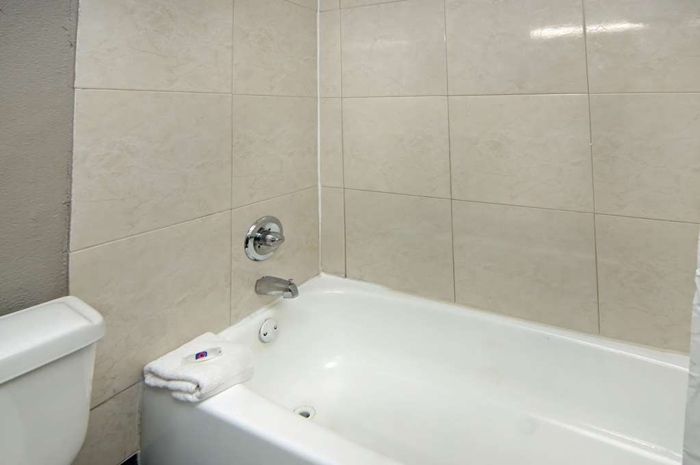 Motel 6 Fort Worth TX Downtown East - photo 8