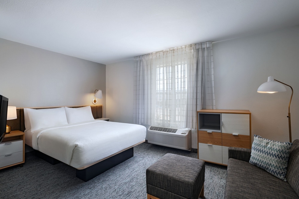 TownePlace Suites by Marriott College Station - photo 10