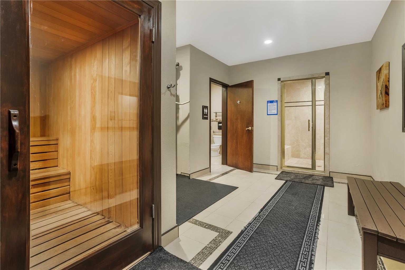 Best Western Plus Brookside Inn - photo 54