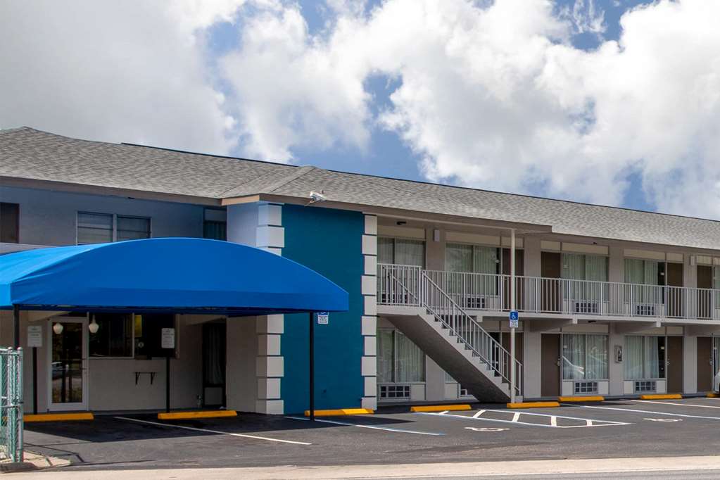 Days Inn by Wyndham Apopka Orlando - photo 3