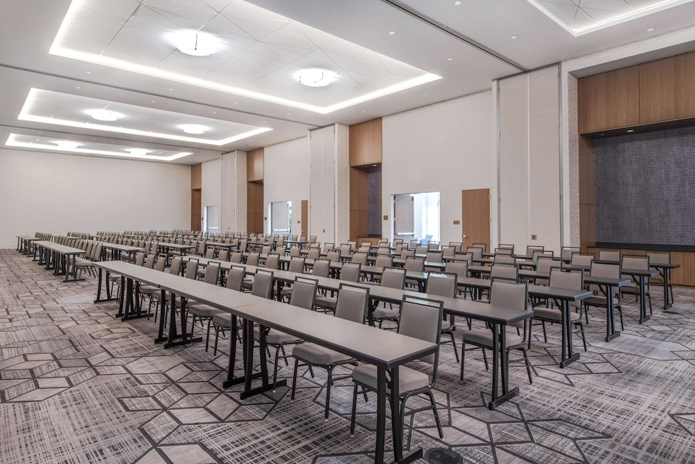Embassy Suites By Hilton Asheville Downtown - photo 67